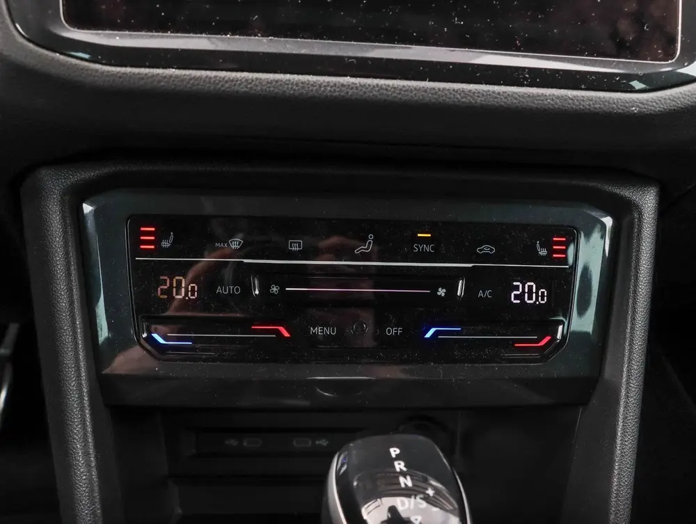 Volkswagen Tiguan 1.5 TSI Business+ DSG | Trekhaak | Head up uit 2022, foto 17