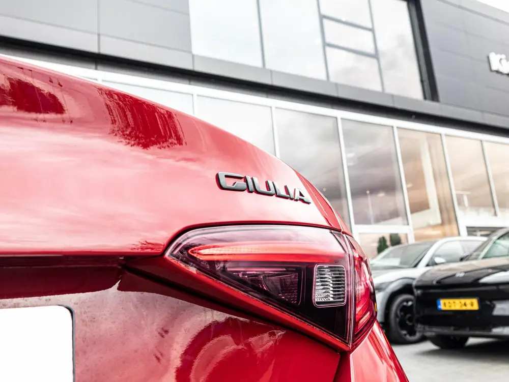 Alfa Romeo Giulia 2.0T Sprint uit 2022, foto 6