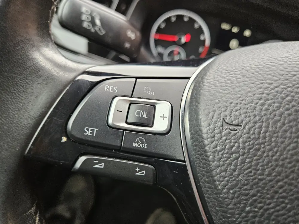 Volkswagen Polo 1.0 MPI R-line (bj 2020) uit 2020, foto 18