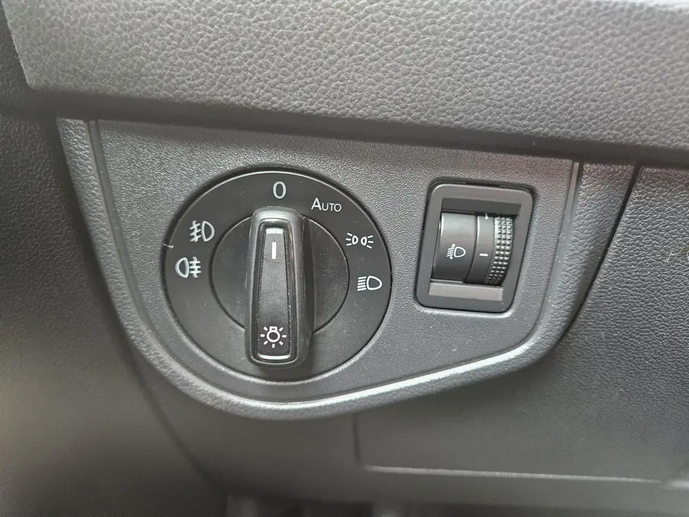 Volkswagen Polo 1.0 MPI R-line (bj 2020) uit 2020, foto 20