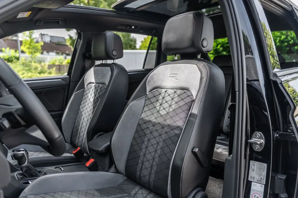 Volkswagen Tiguan 1.5 TSI 3x R-Line | Pano | HUD | IQ Light uit 2021, foto 12