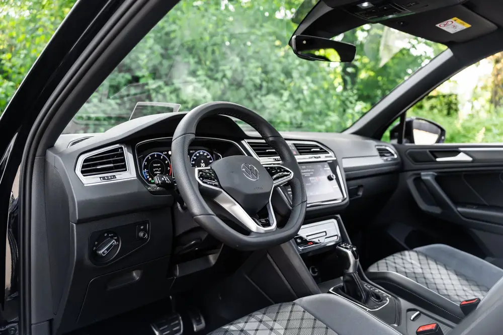Volkswagen Tiguan 1.5 TSI 3x R-Line | Pano | HUD | IQ Light uit 2021, foto 13