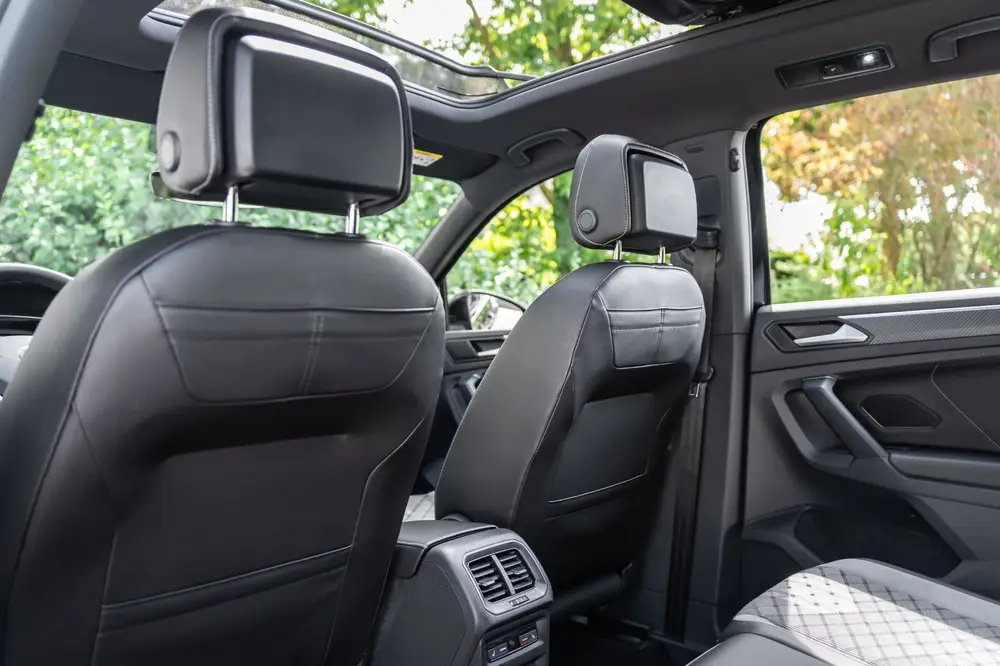 Volkswagen Tiguan 1.5 TSI 3x R-Line | Pano | HUD | IQ Light uit 2021, foto 18