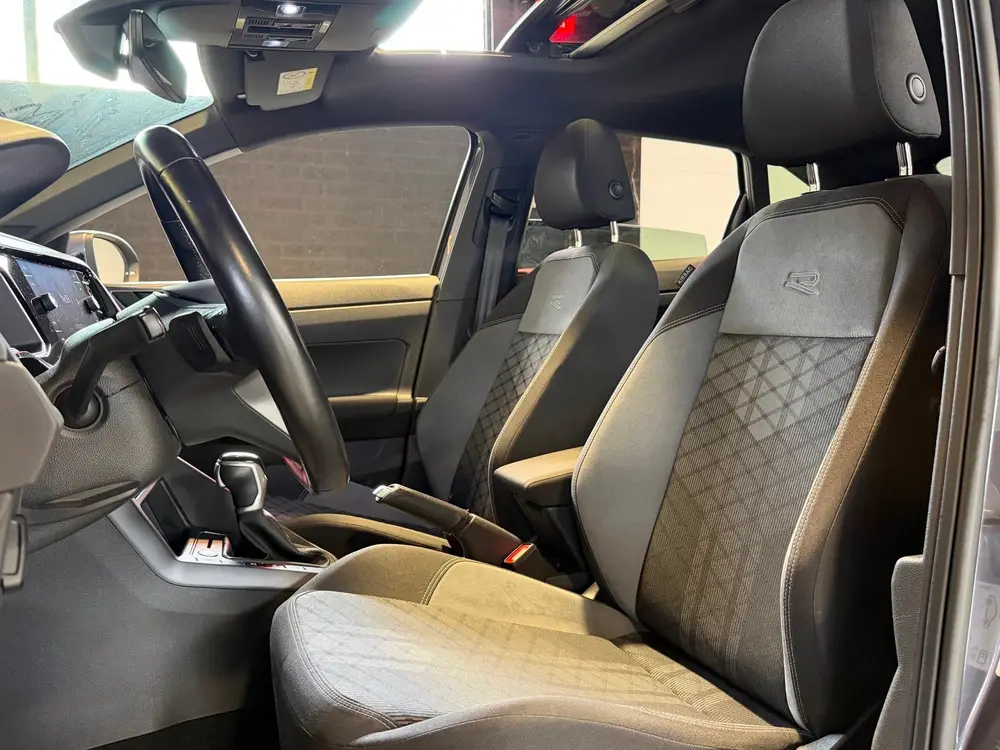 Volkswagen Taigo 1.5 TSI R-Line Pano|Cam|Keyl|Led|IQ|Carplay uit 2022, foto 3