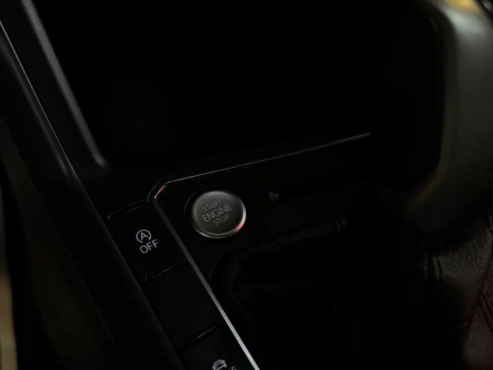 Volkswagen Taigo 1.5 TSI R-Line Pano|Cam|Keyl|Led|IQ|Carplay uit 2022, foto 4
