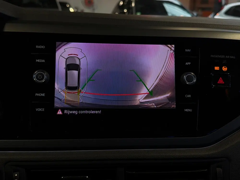 Volkswagen Taigo 1.5 TSI R-Line Pano|Cam|Keyl|Led|IQ|Carplay uit 2022, foto 6