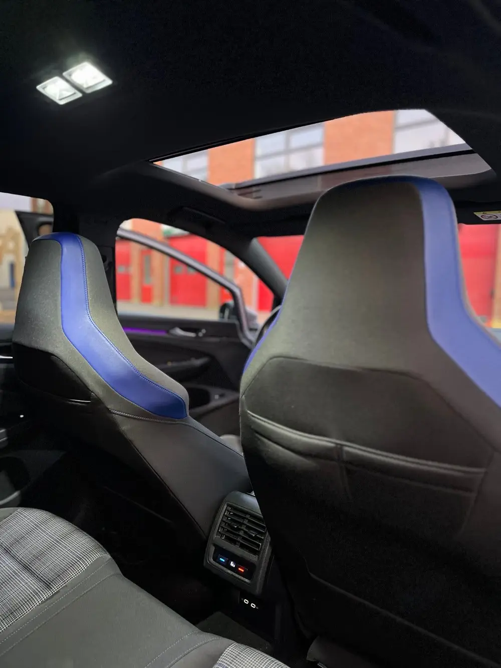 Volkswagen Golf 1.4 Ehybrid 245pk DSG 2021 Grijs uit 2021, foto 9