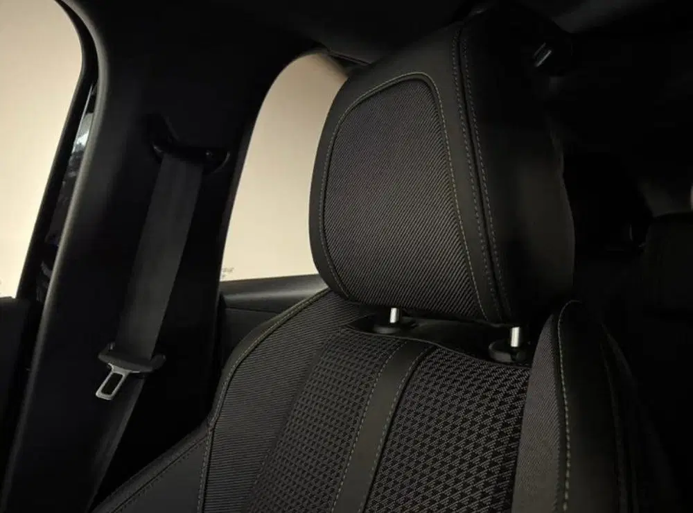 Peugeot 208 1.2 GT 130PK PANO KEYLESS VOL uit 2023, foto 14