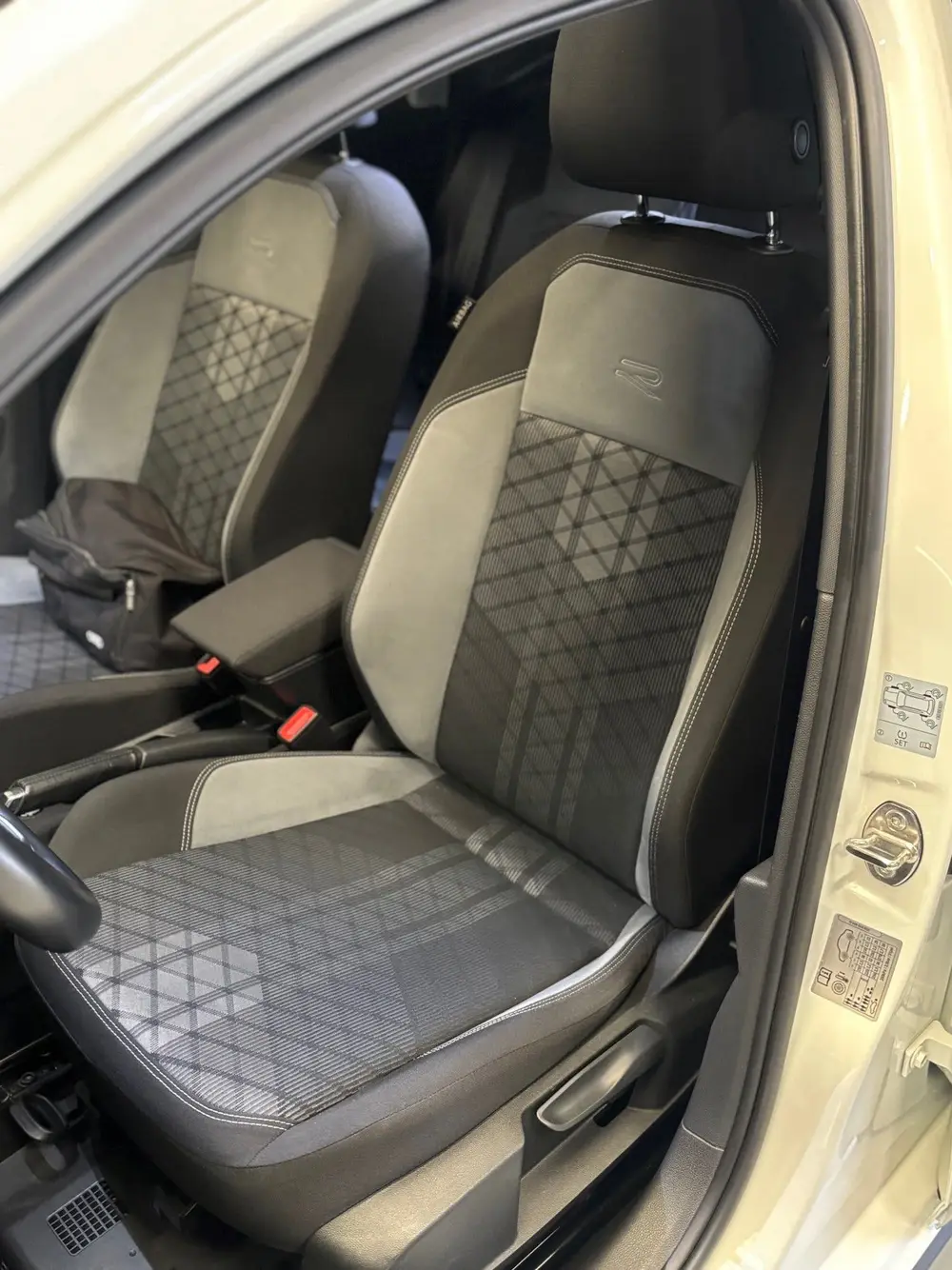 Volkswagen Polo 1.0 TSI R-Line Pano|IQ-light|Beats||ACC|Stoe uit 2022, foto 17
