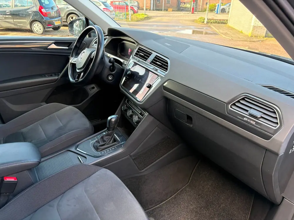 Volkswagen Tiguan 1.5 TSI ACT Highline Business R uit 2020, foto 5