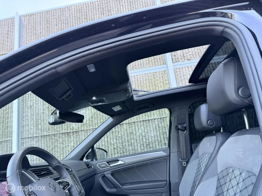 Volkswagen Tiguan 1.5 TSI R-Line Business+ PANO/360•CAMERA uit 2020, foto 11