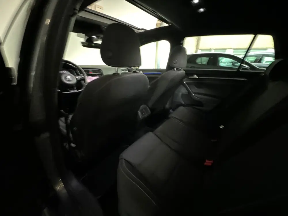 Volkswagen Golf 2.0 TSI 4Motion R Pano|Keyless|Dynaudio|Sfee uit 2019, foto 20