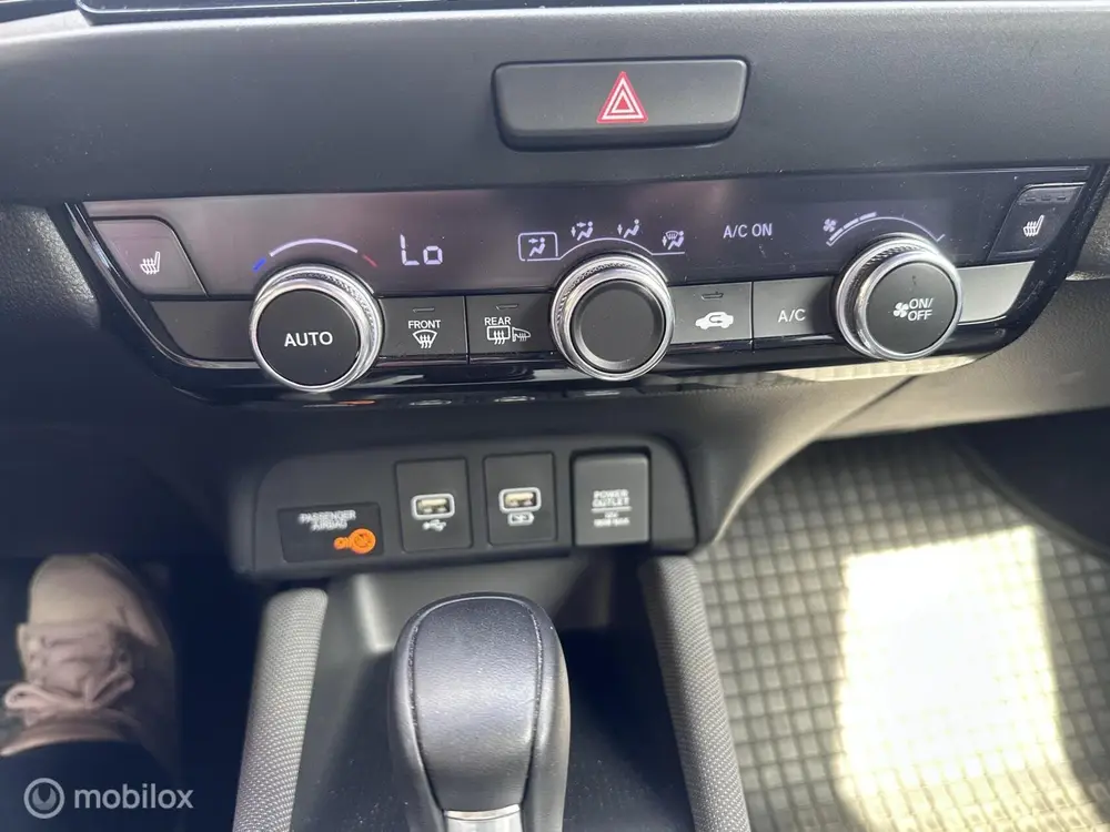 Honda Jazz Hybrid 1.5 i-MMD e-CVT Crosstar 2tone all uit 2021, foto 16