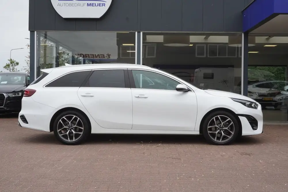 Kia (Pro) Cee D Ceed Sportswagon 1.6 GDI PHEV ExecutiveLine Automaat | V uit 2022, foto 3