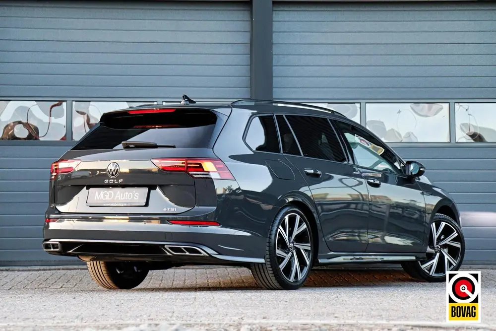 Volkswagen Golf Variant 1.5 eTSI R-Line /LED/IQ-LIGHT/SFEERV uit 2022, foto 4