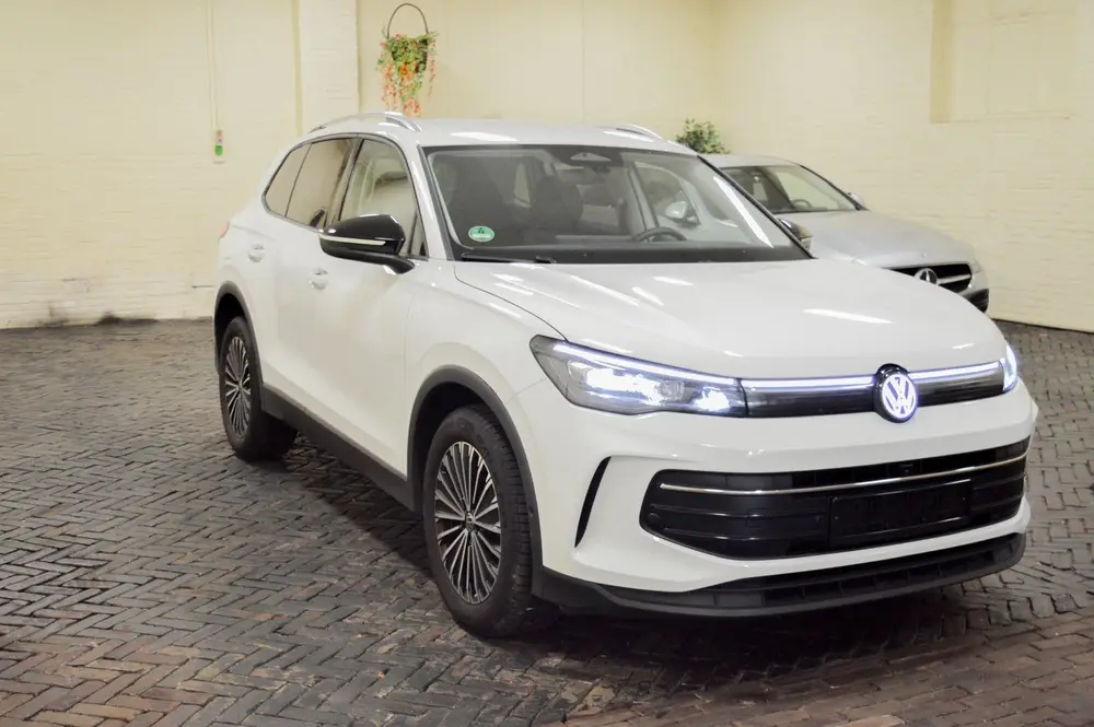Volkswagen Tiguan 2025 eHybrid 204 pk DSG goal editie uit 2025, foto 5
