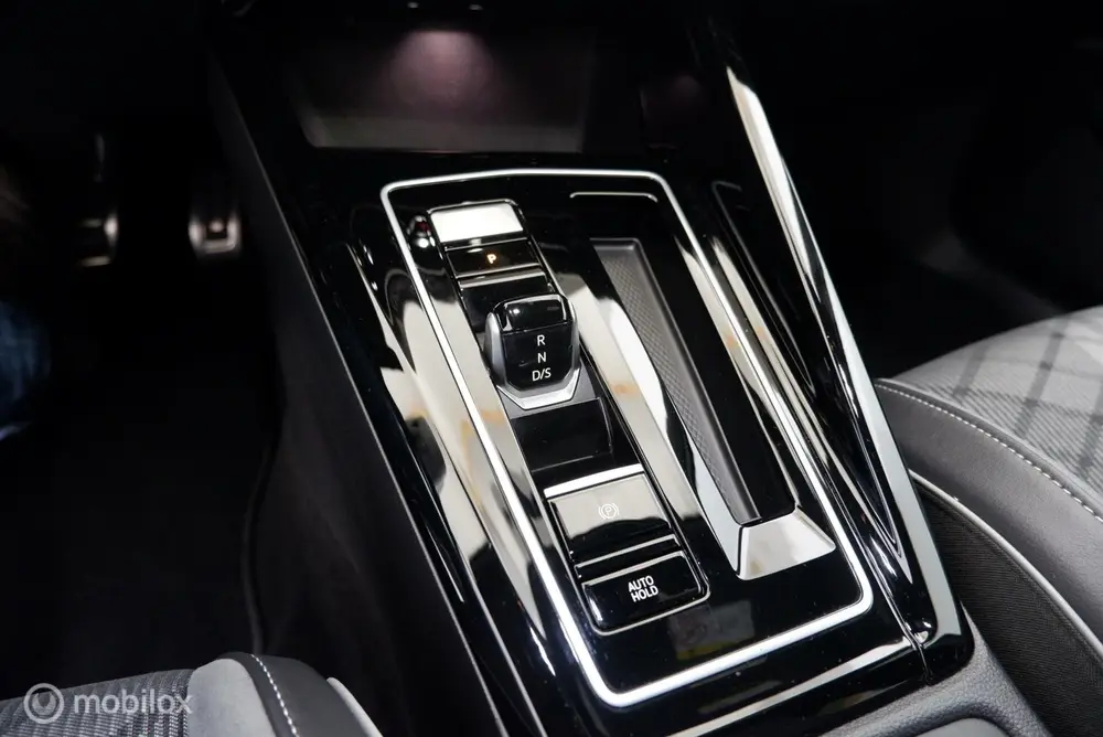 Volkswagen Golf Variant 1.5 eTSI Automaat R-Line IQ-drive|NL uit 2023, foto 19