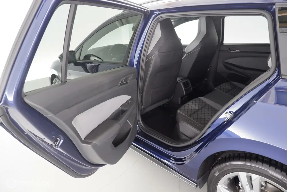 Volkswagen Golf Variant 1.5 eTSI Automaat R-Line IQ-drive|NL uit 2023, foto 20