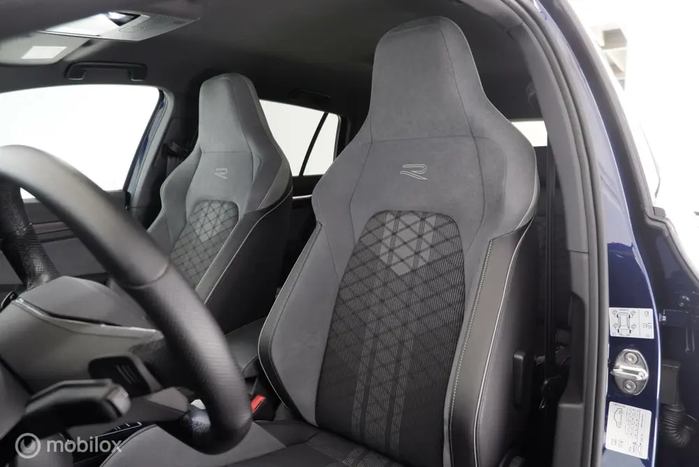 Volkswagen Golf Variant 1.5 eTSI Automaat R-Line IQ-drive|NL uit 2023, foto 9
