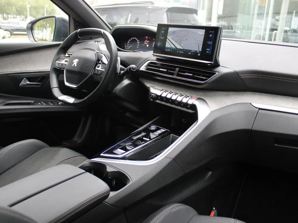 Peugeot 3008 1.2 Hybrid 145 GT Automaat uit 2024, foto 3