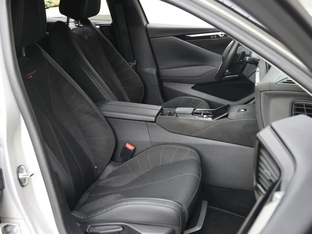 DS Automobiles DS 4 DS DS 4 1.2 130pk Automaat Performance Lin uit 2023, foto 10