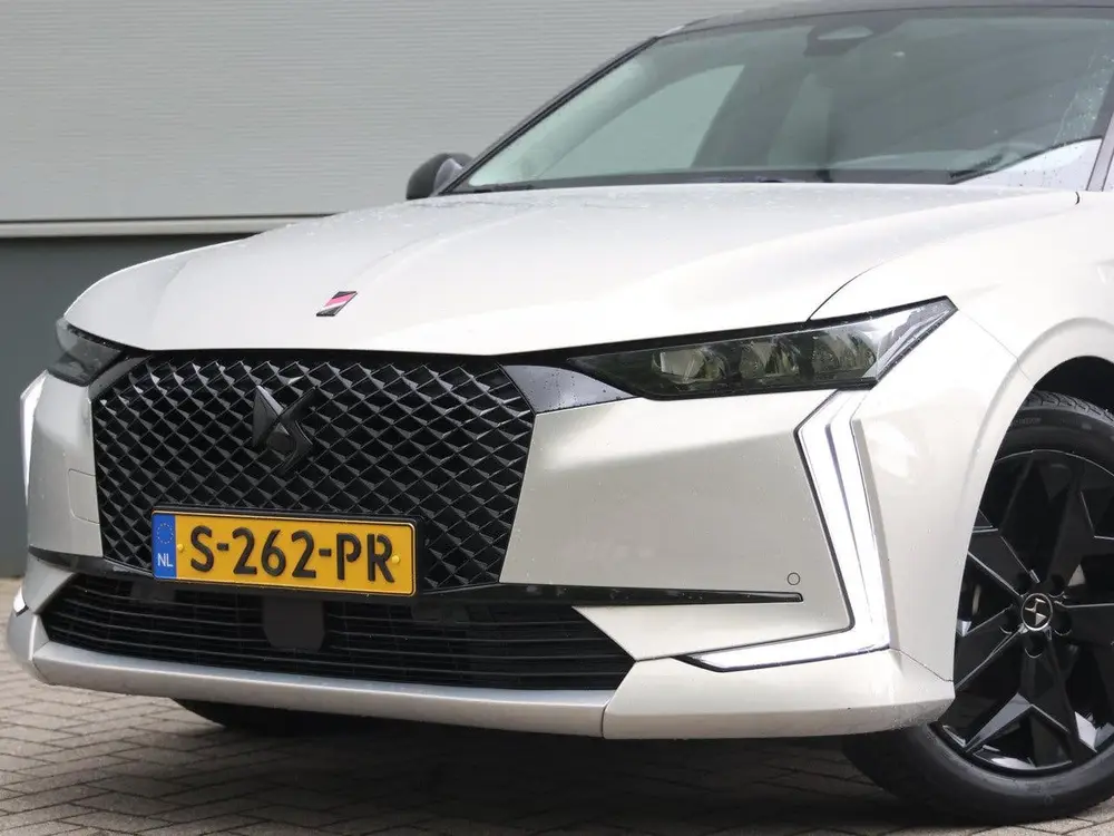 DS Automobiles DS 4 DS DS 4 1.2 130pk Automaat Performance Lin uit 2023, foto 6