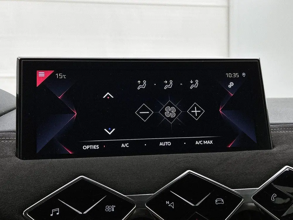DS Automobiles 3 DS DS 3 Crossback 1.2 Performance Line 100pk | Navigatie | C uit 2020, foto 18