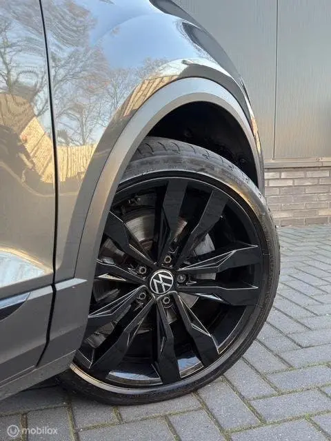 Volkswagen T-Roc 1.5 TSI Black Edition|Pano|Virtual|Beats| T uit 2021, foto 10