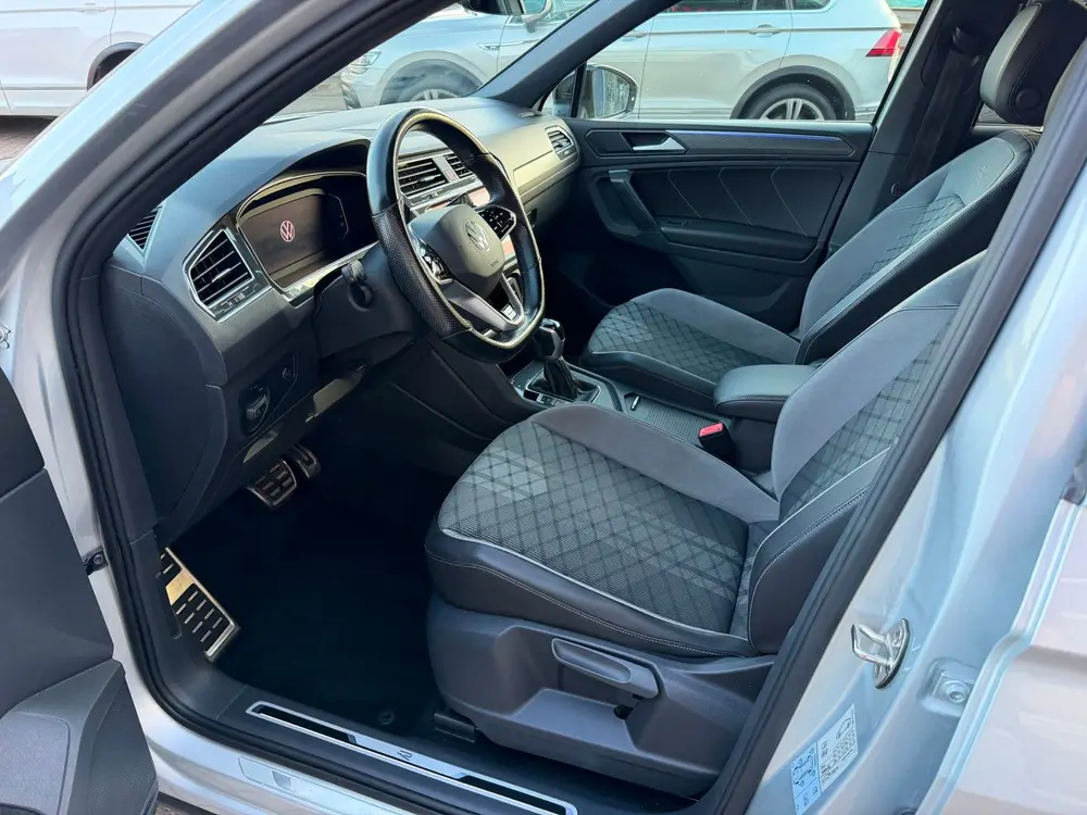 Volkswagen TIGUAN 1.5 TSI R-Line Business+/ ACC / Black Pack uit 2021, foto 20