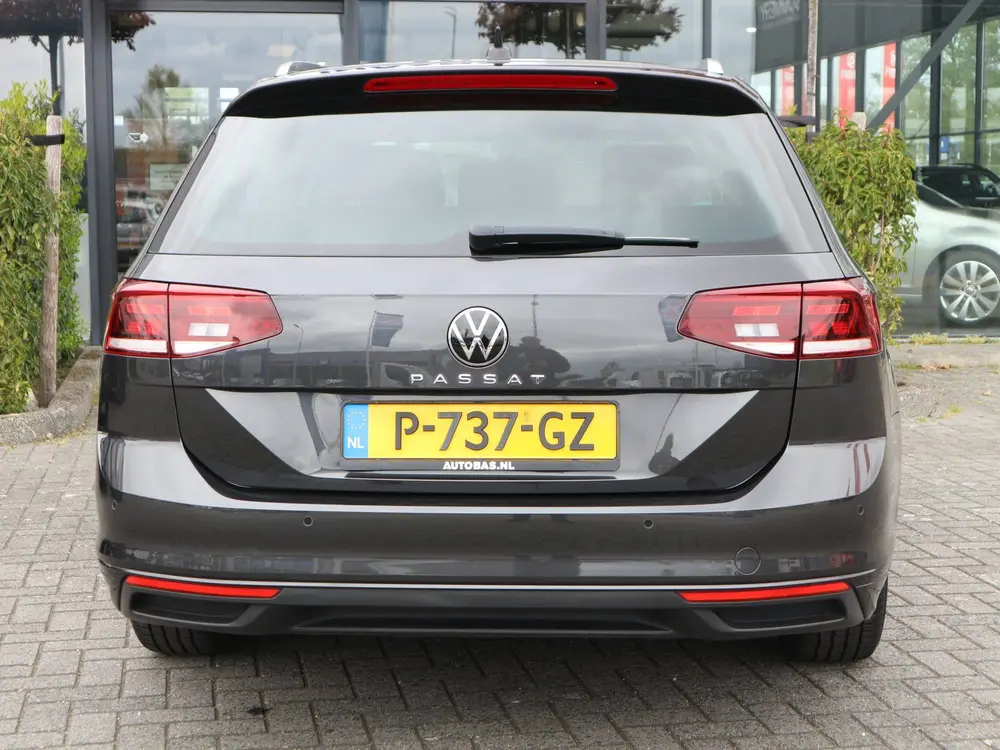 Volkswagen Passat Variant 1.5 TSI Business 7-DSG VIRTUAL NL uit 2022, foto 4