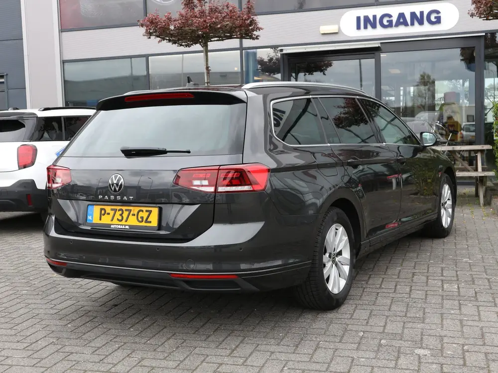 Volkswagen Passat Variant 1.5 TSI Business 7-DSG VIRTUAL NL uit 2022, foto 5