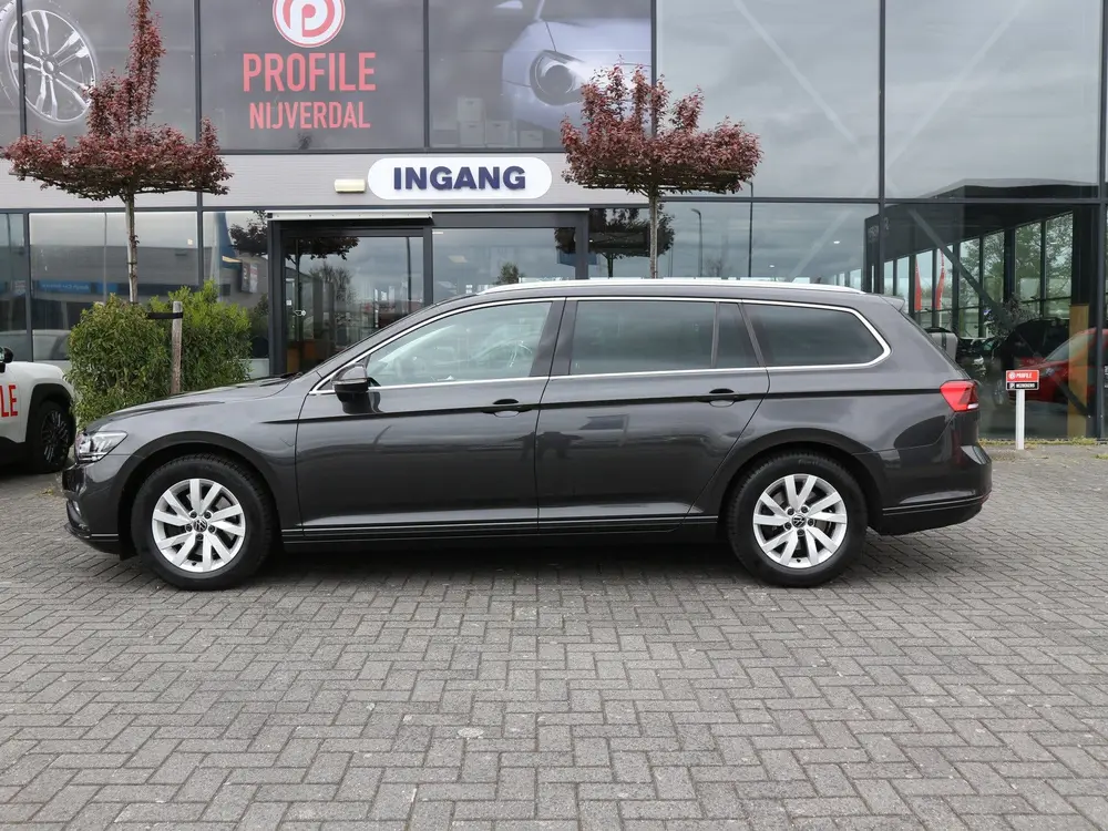 Volkswagen Passat Variant 1.5 TSI Business 7-DSG VIRTUAL NL uit 2022, foto 8