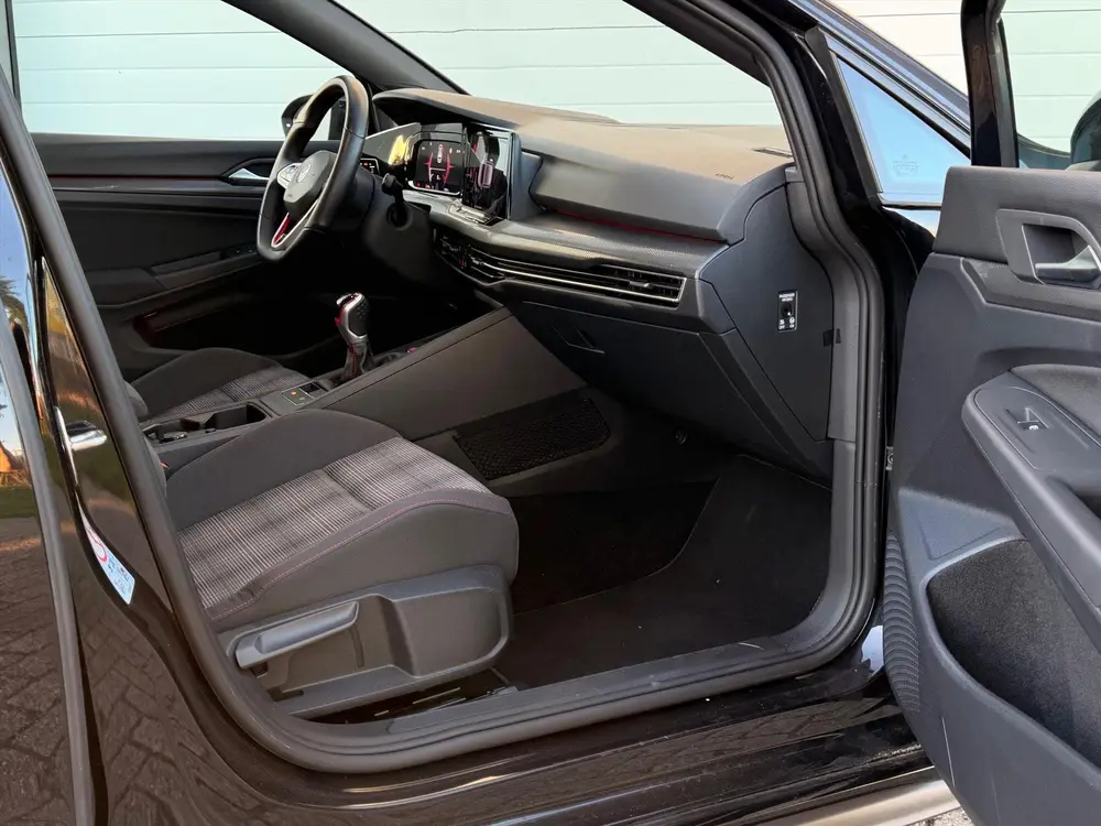 Volkswagen Golf 2.0 TSI 245pk handbak 17000km! uit 2022, foto 19