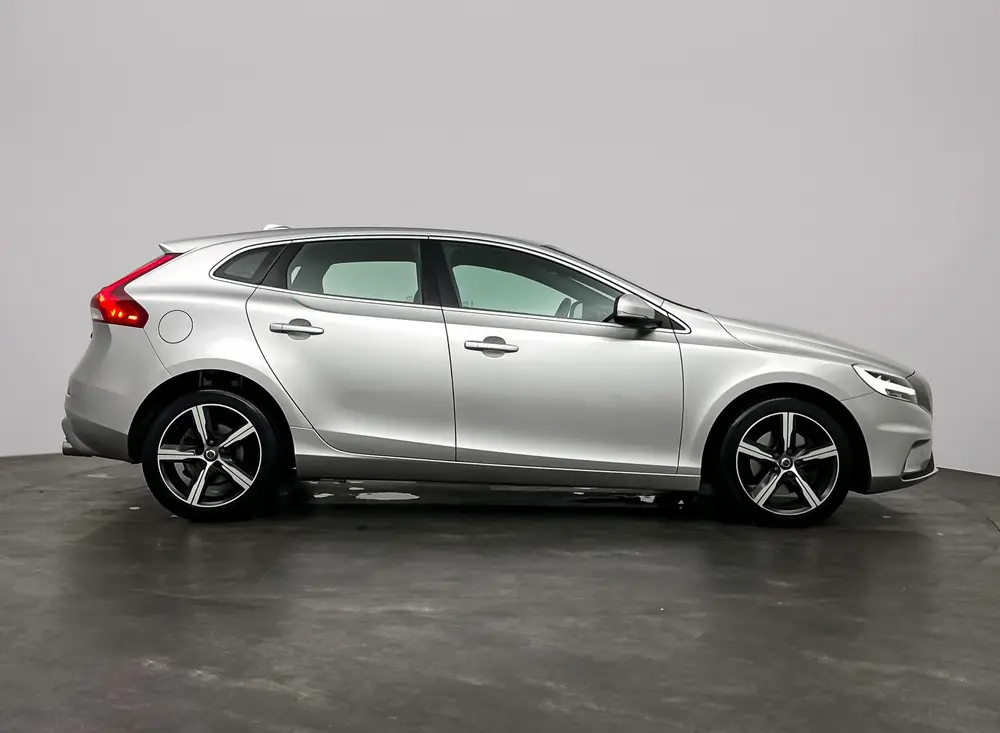 Volvo V40 1.5 T2 R-Design FULL LED - DEALER OND - NAVI - STO uit 2019, foto 13