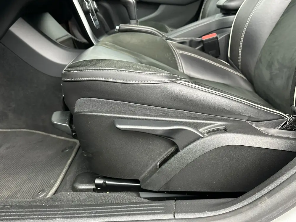 Volvo V40 1.5 T2 R-Design FULL LED - DEALER OND - NAVI - STO uit 2019, foto 18