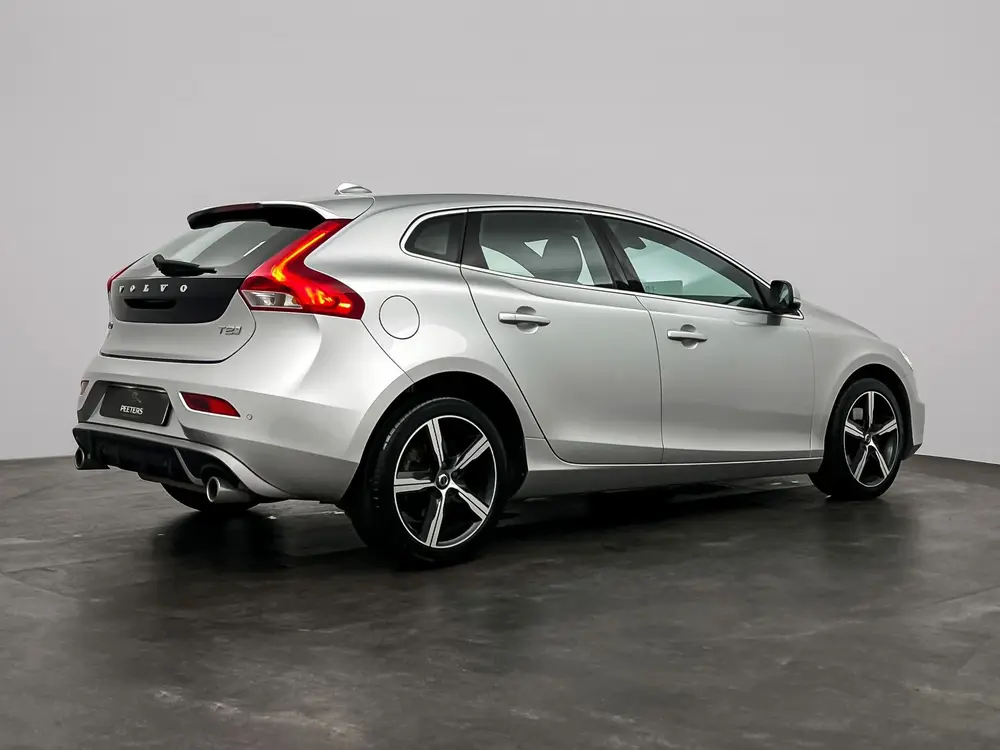 Volvo V40 1.5 T2 R-Design FULL LED - DEALER OND - NAVI - STO uit 2019, foto 2