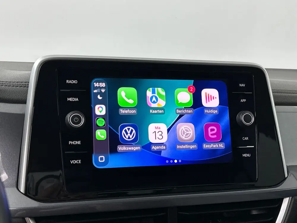 Volkswagen T-Roc 1.5 TSI Style VIRTUAL COCKPIT - CARPLAY - 1 uit 2022, foto 9