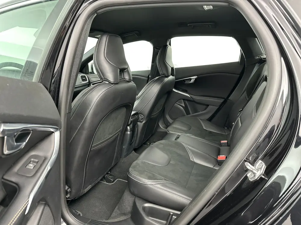 Volvo V40 1.5 T2 Edition R-Design - FULL LED - NAVI - AUTOMA uit 2019, foto 19