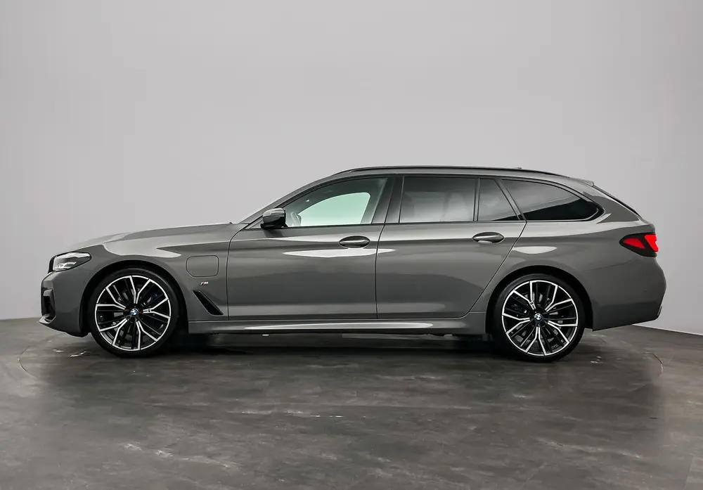 BMW 5-serie 530e High Executive M-Sport BERNINAGRAU uit 2021, foto 12