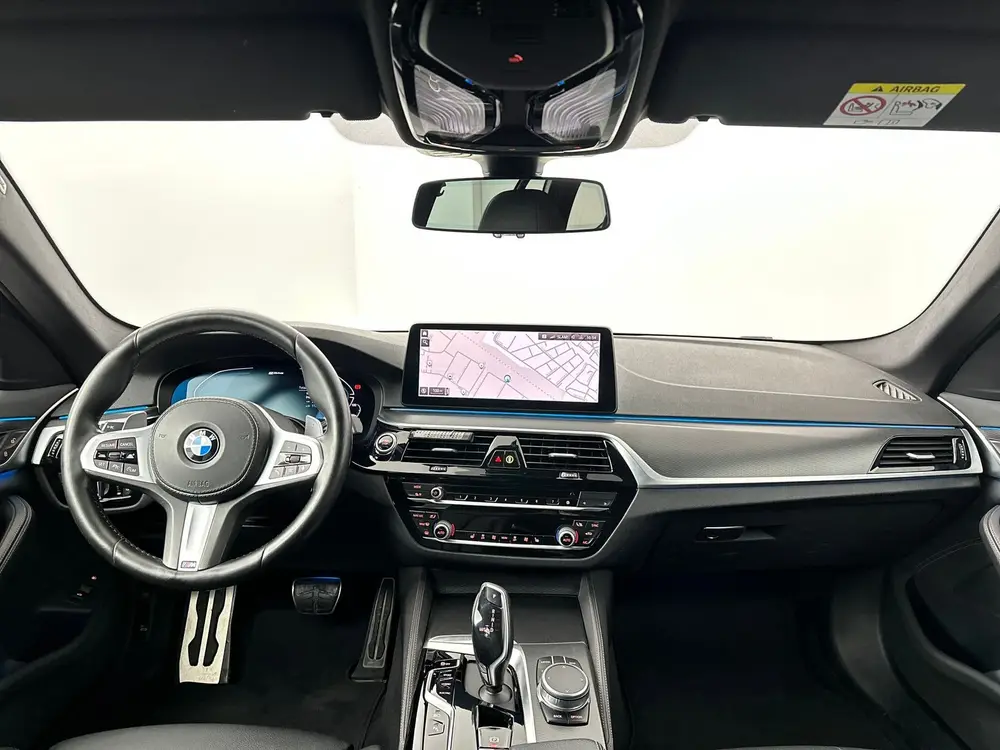 BMW 5-serie 530e High Executive M-Sport BERNINAGRAU uit 2021, foto 2