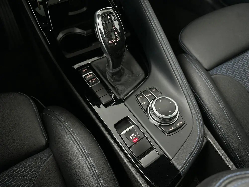 BMW X1 sDrive18i PANO - TREKHAAK - LED - 1E EIGENAAR - M SPO uit 2019, foto 10