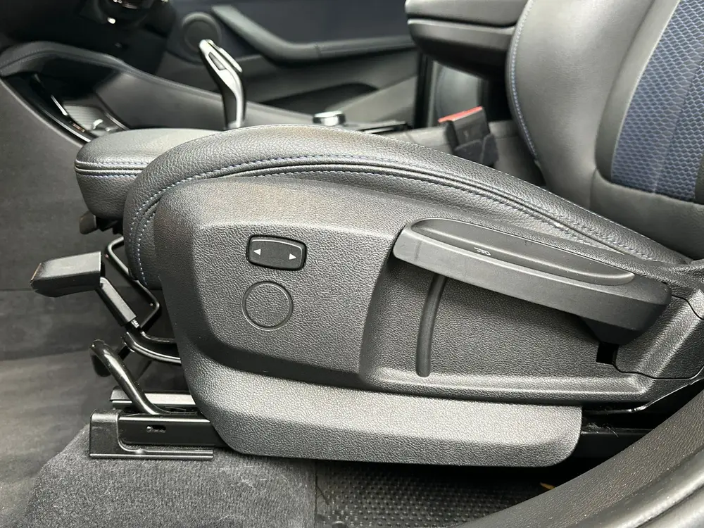 BMW X1 sDrive18i PANO - TREKHAAK - LED - 1E EIGENAAR - M SPO uit 2019, foto 17