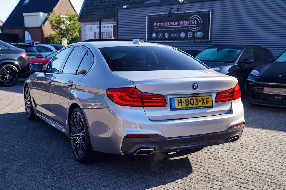 BMW 5-serie 520i High Executive Edition uit 2020, foto 13