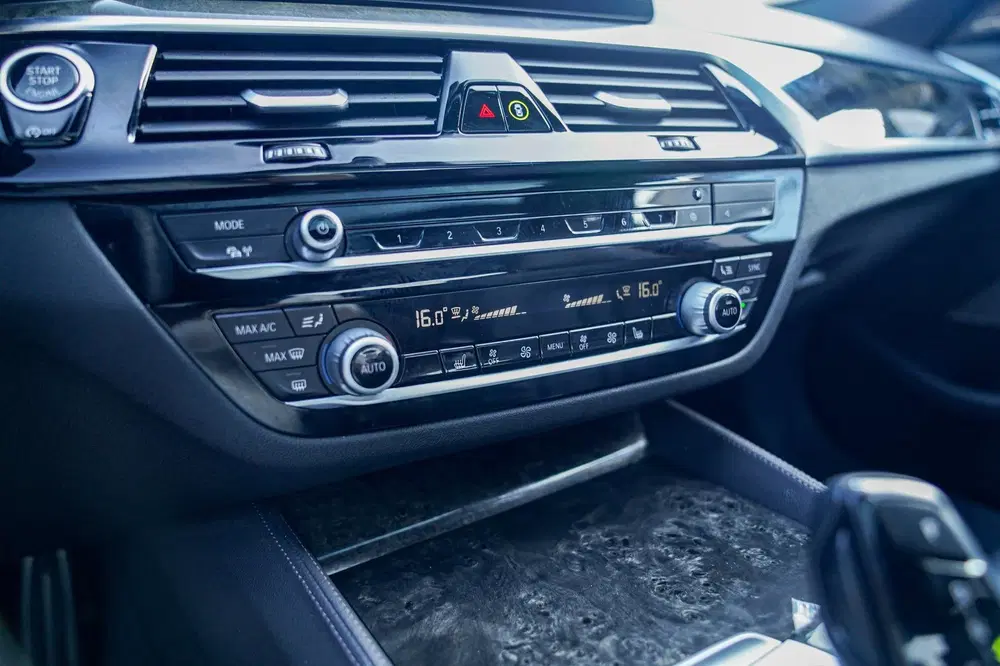 BMW 5-serie 520i High Executive Edition uit 2020, foto 20