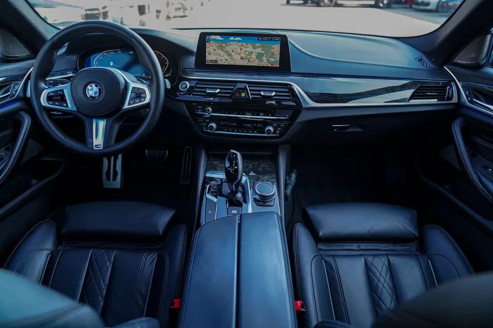 BMW 5-serie 520i High Executive Edition uit 2020, foto 3