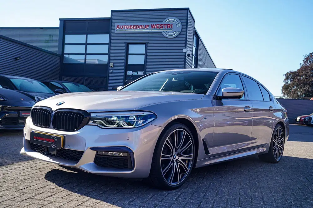 BMW 5-serie 520i High Executive Edition uit 2020, foto 8