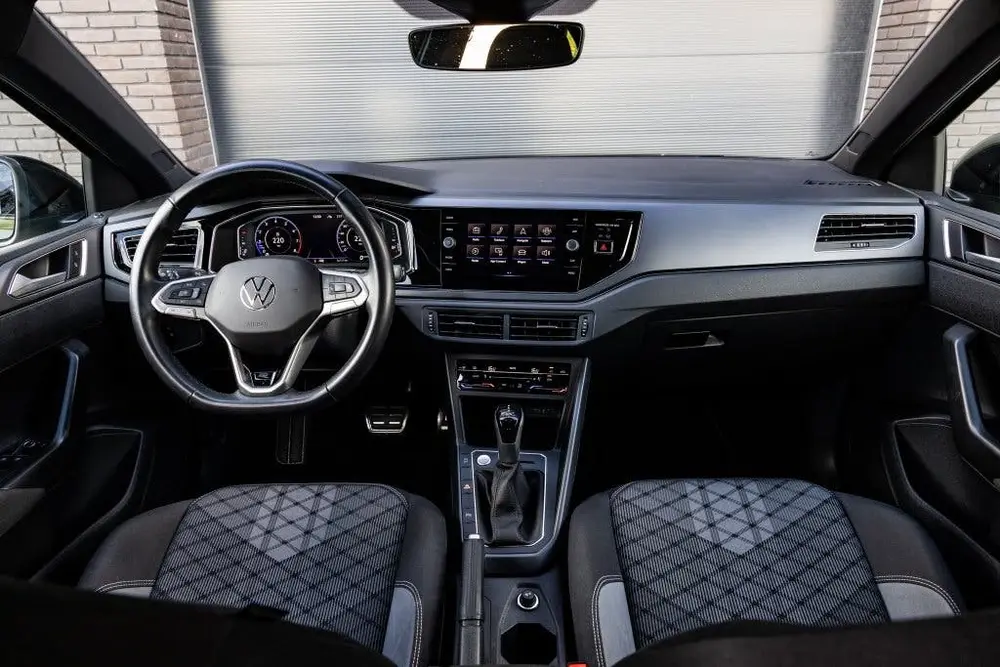 Volkswagen Taigo 1.0 TSI R-Line | Camera | Business uit 2022, foto 2