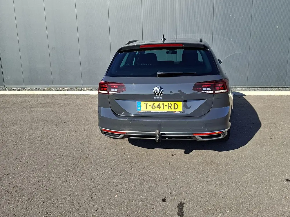 Volkswagen Passat Variant 1.4 TSI PHEV GTE Business panorama uit 2020, foto 11