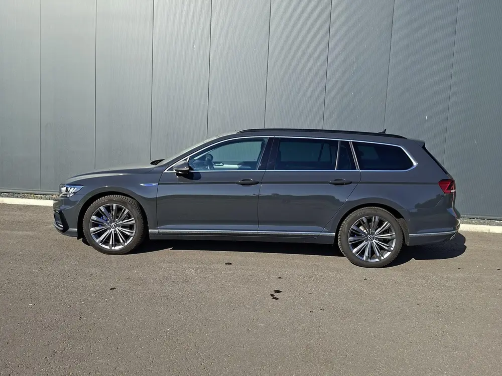 Volkswagen Passat Variant 1.4 TSI PHEV GTE Business panorama uit 2020, foto 3