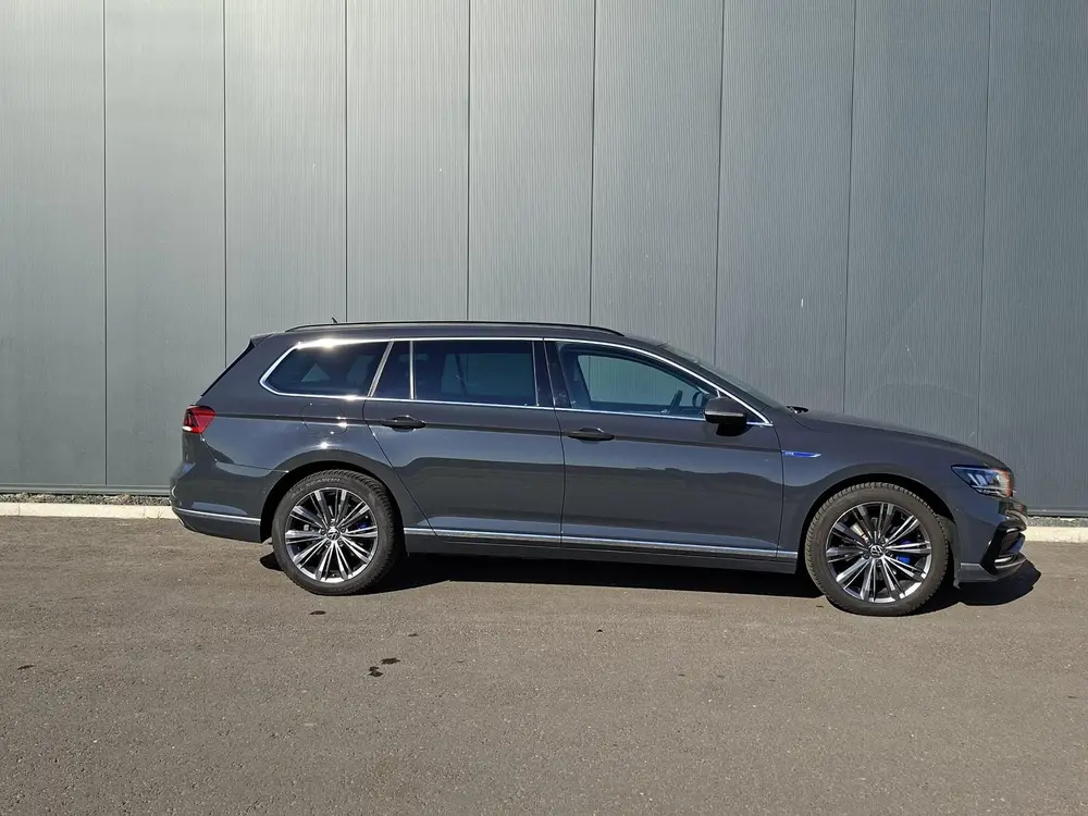 Volkswagen Passat Variant 1.4 TSI PHEV GTE Business panorama uit 2020, foto 4